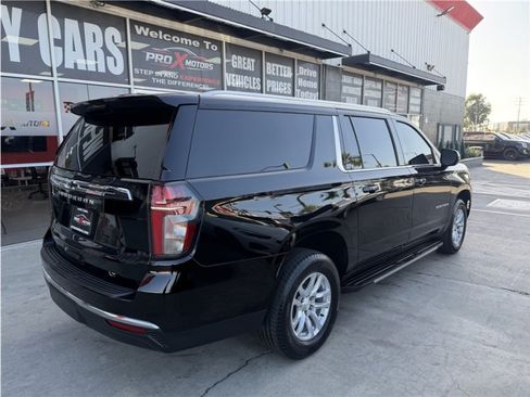 Used 2021 Chevrolet Suburban LT RWD image 14