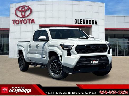 New 2026 Toyota Tacoma TRD Sport AWD/4WD image 2