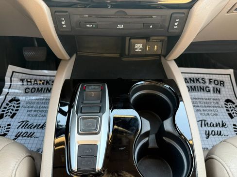 Used 2016 Honda Pilot Touring image 21