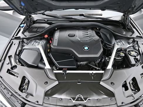 Used 2022 BMW 530i xDrive image 15