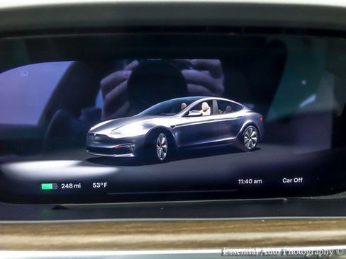 Used 2022 Tesla Model S image 17