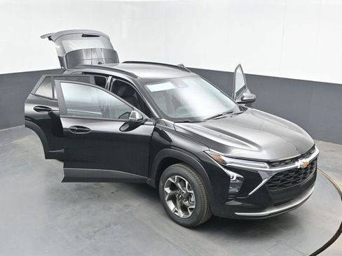 New 2026 Chevrolet Trax LT w/ LT Convenience Package FWD image 47