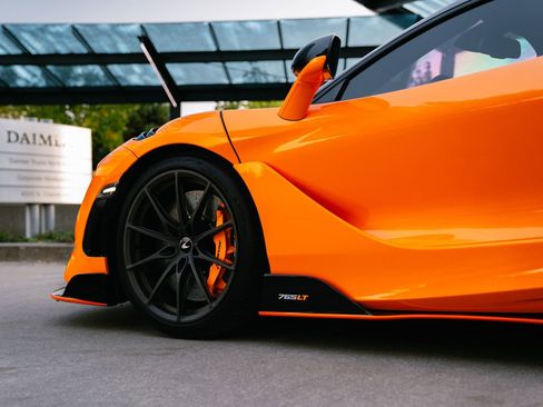 Used 2021 McLaren 765LT RWD image 27