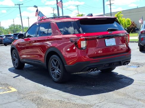 Used 2025 Ford Explorer ST AWD/4WD image 5