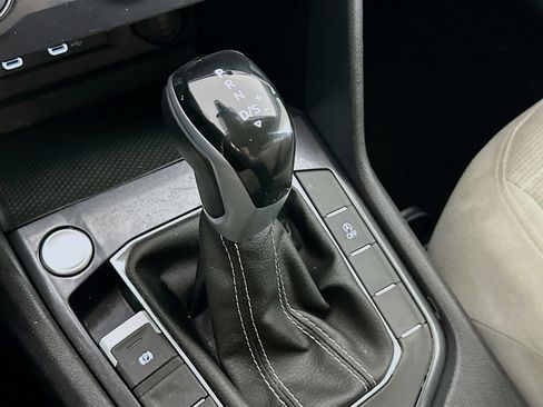 Used 2024 Volkswagen Tiguan S image 24