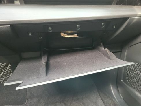 Used 2024 Nissan Ariya FWD image 44