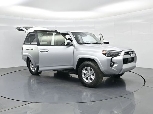 Used 2021 Toyota 4Runner SR5 image 24