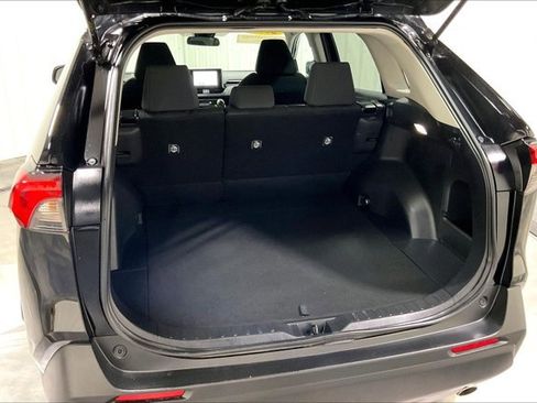 Certified 2025 Toyota RAV4 LE image 37