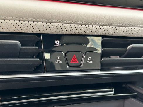 New 2026 Volkswagen Atlas Cross Sport SEL Premium R-Line AWD/4WD image 32