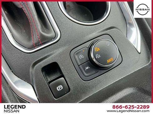 Used 2023 Chevrolet Traverse RS image 32