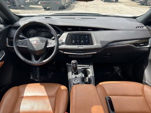 Used 2022 Cadillac XT4 Premium Luxury w/ Enhanced Visibility Package FWD image 32