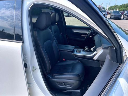 Used 2024 MAZDA CX-90 3.3 Turbo w/ Premium Package AWD/4WD image 11
