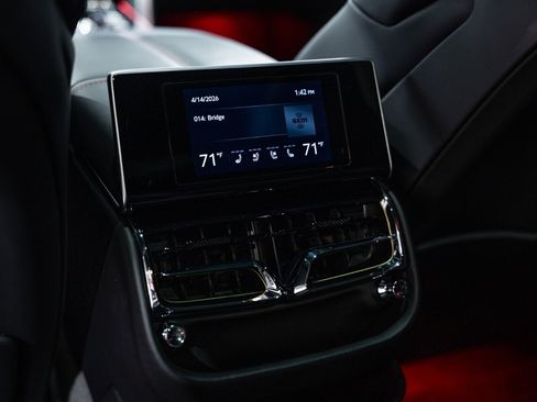 Used 2022 Bentley Flying Spur V8 image 71