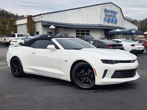 Used 2017 Chevrolet Camaro LT image 7