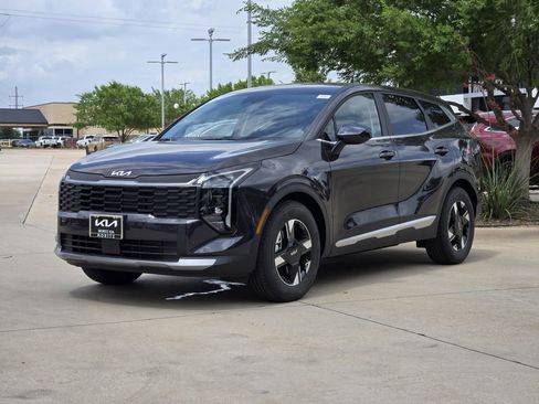 New 2026 Kia Sportage LX FWD image 2