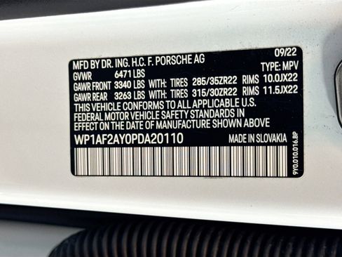 Certified 2023 Porsche Cayenne Turbo image 27