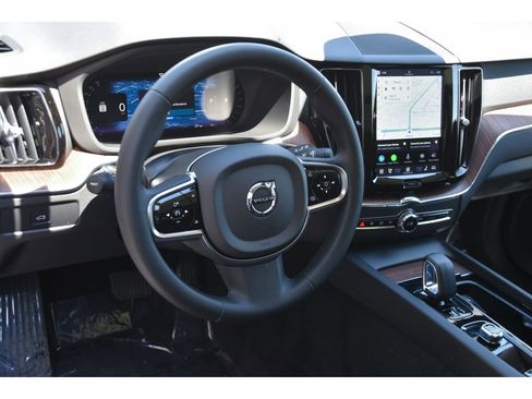 Used 2023 Volvo XC60 B5 Plus w/ Climate Package AWD/4WD image 13