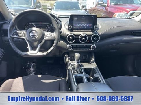 Used 2024 Nissan Sentra SV FWD image 14