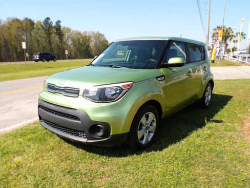 Used 2019 Kia Soul FWD image 4