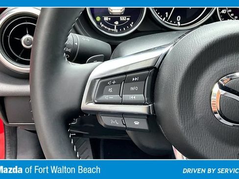 Used 2025 MAZDA MX-5 Miata Grand Touring RWD image 9
