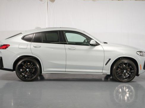 Used 2022 BMW X4 xDrive30i w/ M Sport Package 2 AWD/4WD image 9