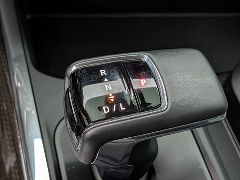 Used 2024 Chevrolet Silverado 1500 RST w/ Redline Edition AWD/4WD image 17