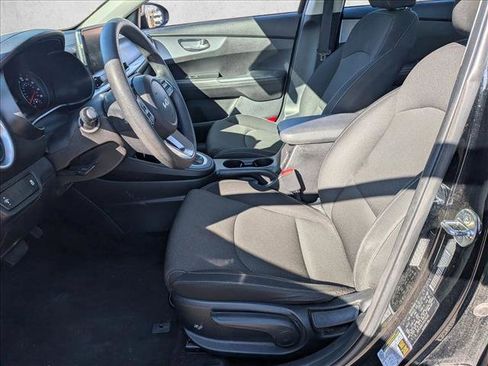 Used 2023 Kia Forte LXS image 14