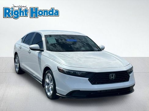 Certified 2023 Honda Accord LX image 9