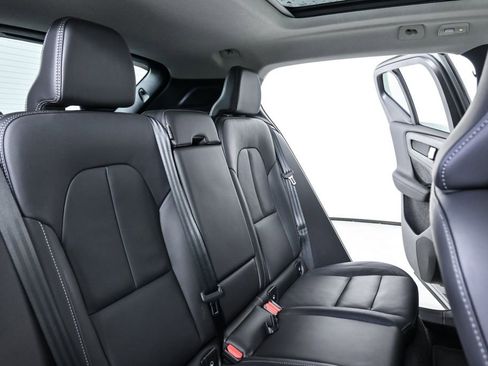 Certified 2025 Volvo XC40 B5 Core image 23