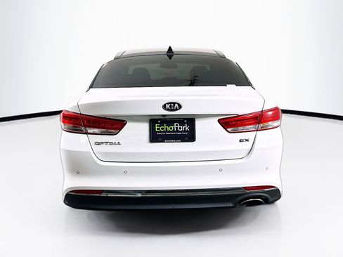 Used 2017 Kia Optima EX w/ Premium Package FWD image 7