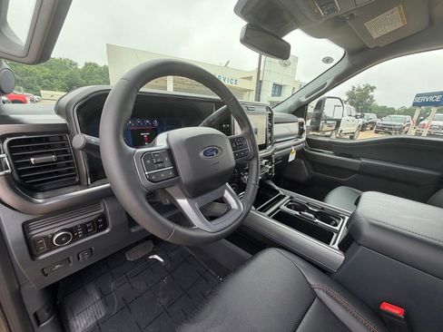 New 2026 Ford F350 4x4 Crew Cab DRW Super Duty image 15