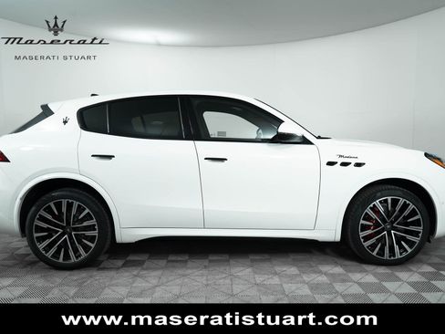 New 2025 Maserati Grecale Modena AWD/4WD image 8