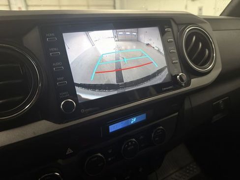 Used 2022 Toyota Tacoma TRD Sport w/ Technology Package AWD/4WD image 24
