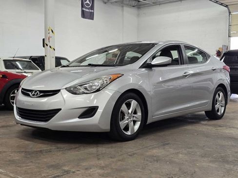 Used 2013 Hyundai Elantra GLS FWD image 2