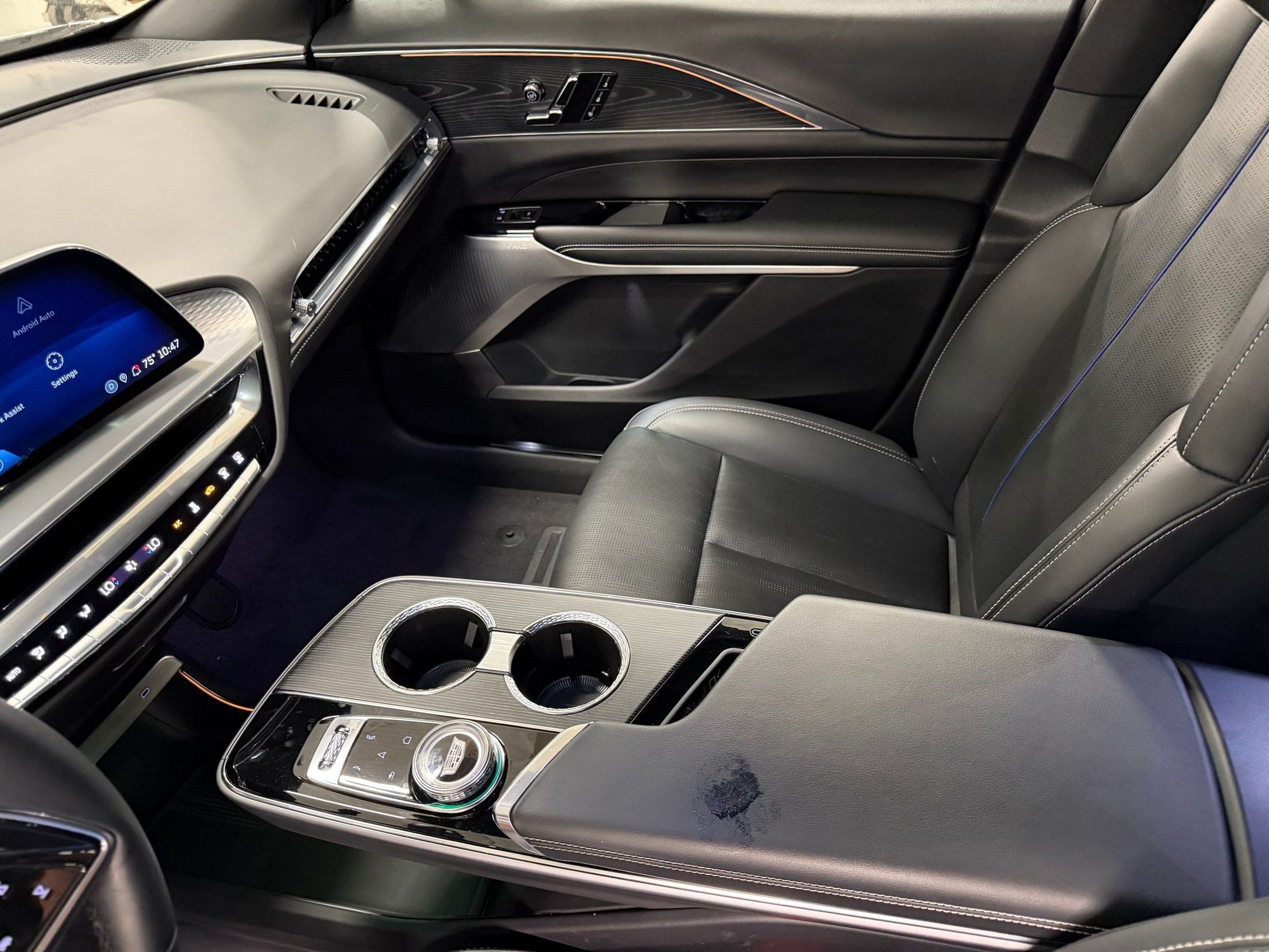 Certified 2024 Cadillac Lyriq Sport RWD image 37