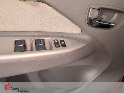 Used 2009 Toyota Yaris Sedan image 11