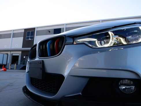 Used 2018 BMW 340i xDrive Sedan w/ Premium Package image 42