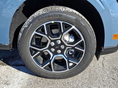 New 2026 Ford Maverick Lariat w/ 4K Tow Package image 8