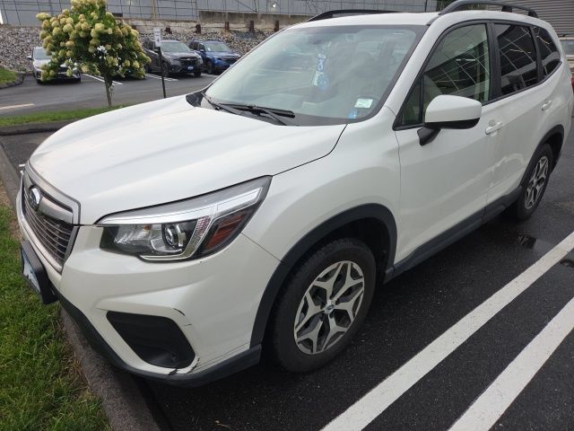 Used 2020 Subaru Forester Premium AWD/4WD image 8