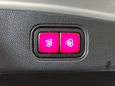 Used 2020 Mercedes-Benz E 450 Coupe image 9