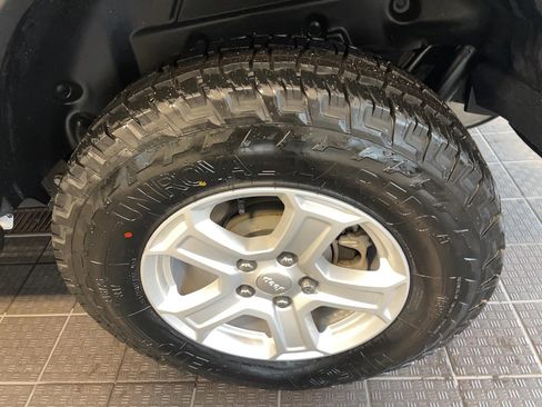 Used 2020 Jeep Wrangler Unlimited Sport S w/ Sun And Sound Package image 5