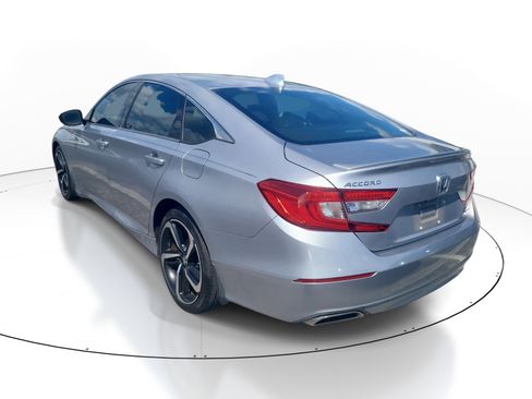 Used 2018 Honda Accord Sport image 5