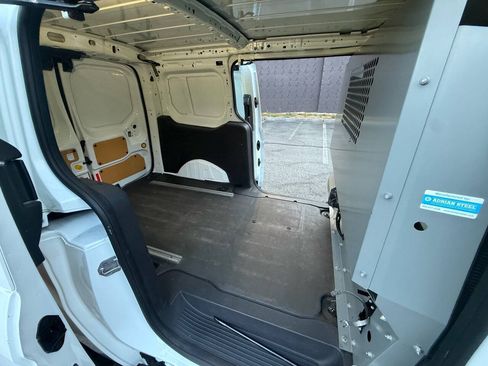 Used 2016 Ford Transit Connect XL FWD image 9