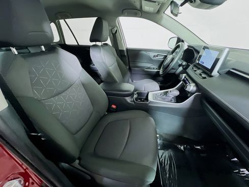 Certified 2025 Toyota RAV4 XLE AWD/4WD image 24