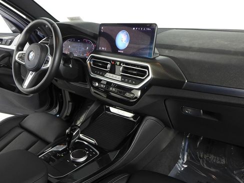 Certified 2024 BMW X4 xDrive30i w/ Premium Package image 13