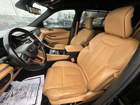 Used 2021 Jeep Grand Cherokee L Summit image 11