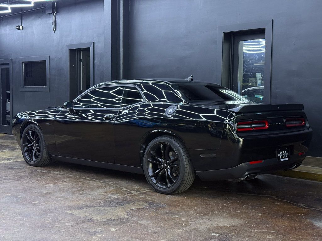 Used 2018 Dodge Challenger R/T w/ Driver Convenience Group RWD image 7
