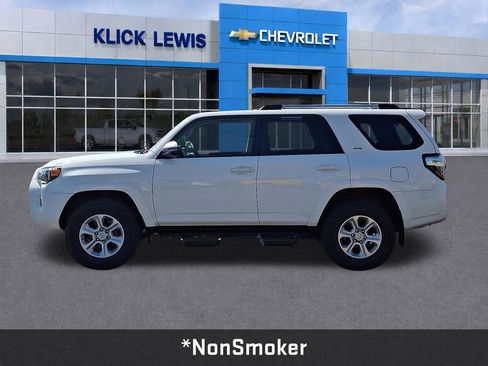 Used 2019 Toyota 4Runner SR5 Premium AWD/4WD image 4
