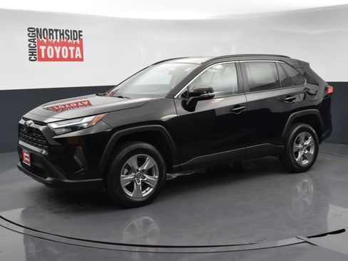 Used 2022 Toyota RAV4 XLE AWD/4WD image 8