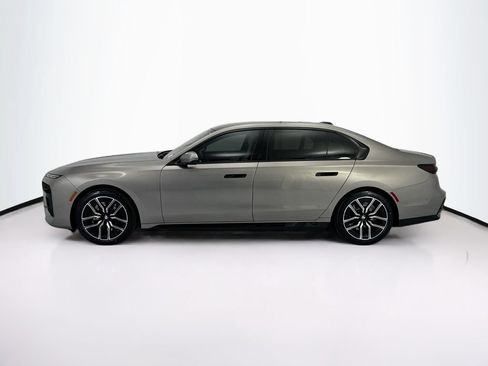 Used 2025 BMW i7 eDrive50 w/ M Sport Package RWD image 8